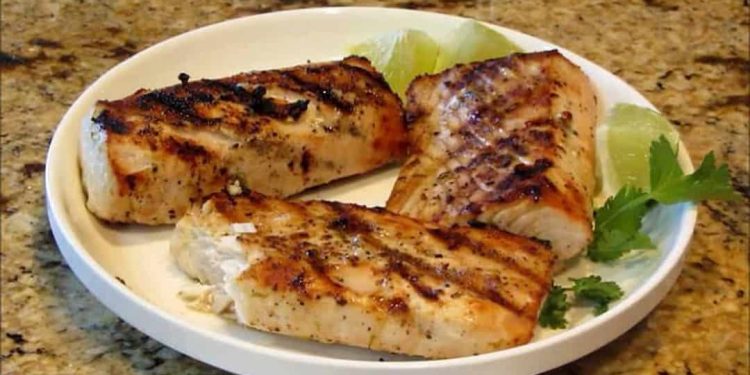 Cách làm cá kiếm nướng thơm ngon