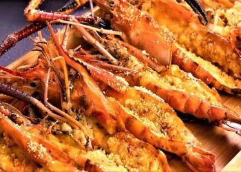 Cách làm tôm càng xanh nướng bơ tỏi thơm ngon