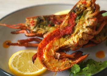 Cách làm tôm hùm nướng muối ớt