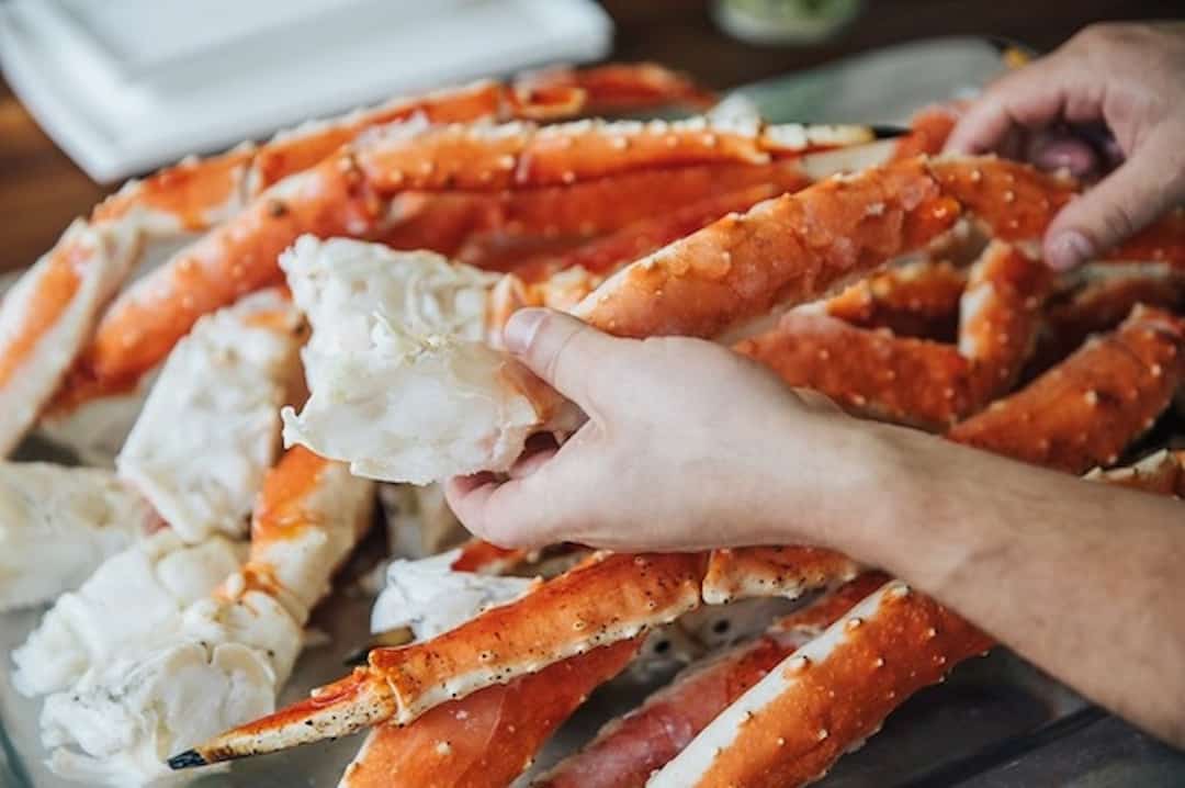 Cua hoàng đế hấp nước dừa