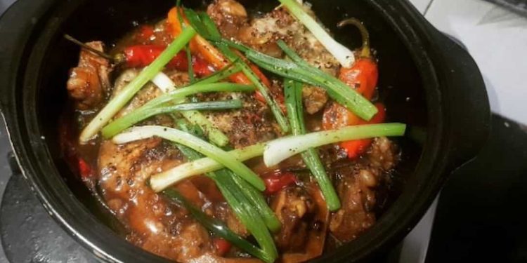 Cách làm cá bớp kho tộ