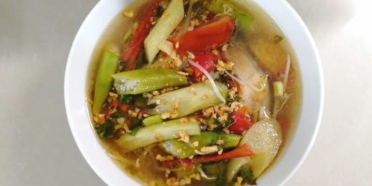 Cách nấu canh chua cá bớp không tanh
